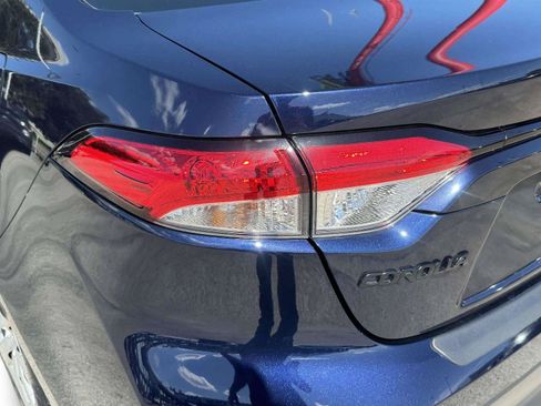 Used 2025 Toyota Corolla LE FWD image 14