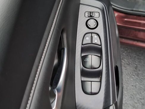 Used 2024 Nissan Sentra SV FWD image 18