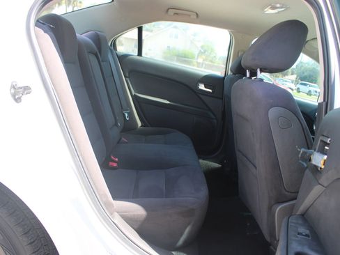 Used 2009 Ford Fusion SE FWD image 25