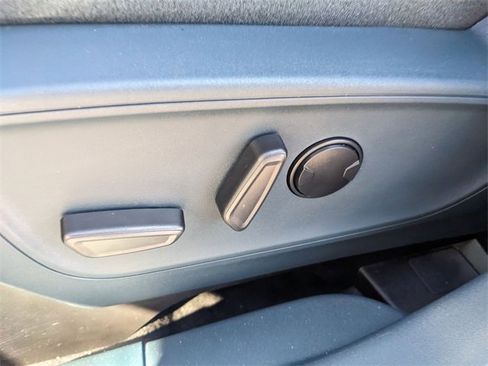 New 2025 Ford Maverick XLT w/ XLT Luxury Package image 10