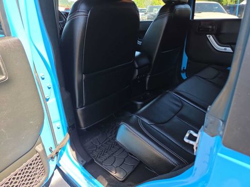 Used 2018 Jeep Wrangler Unlimited Rubicon AWD/4WD image 20