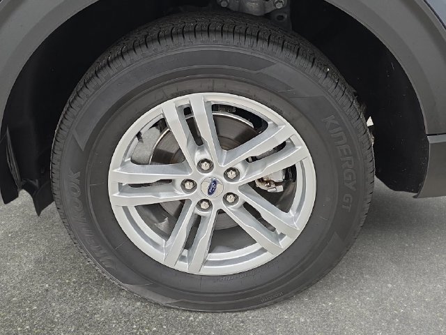 Used 2023 Ford Explorer XLT AWD/4WD image 30