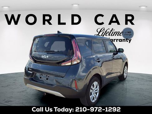 Used 2025 Kia Soul LX FWD image 17
