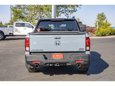 Used 2023 Honda Ridgeline Sport image 7