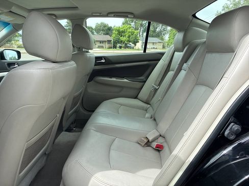 Used 2013 INFINITI G37 x Sedan w/ Premium Pkg AWD/4WD image 10
