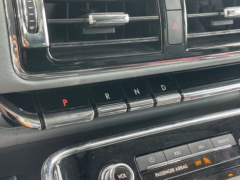 Used 2018 Lincoln Navigator L Reserve w/ Technology Package image 8