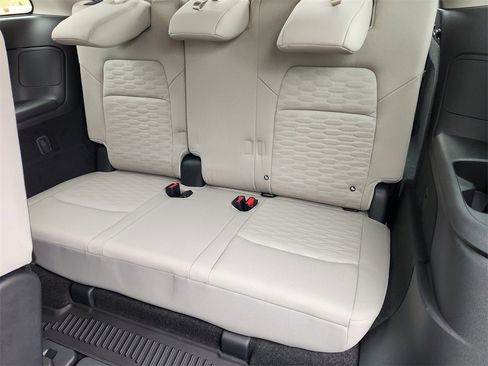 New 2025 Nissan Pathfinder SV image 22