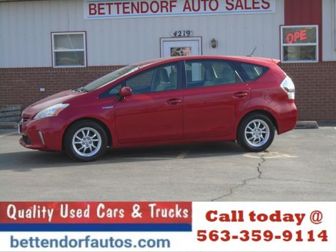 Used 2013 Toyota Prius V Three image 1