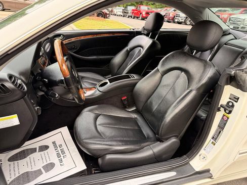 Used 2008 Mercedes-Benz CLK 350 Coupe image 19