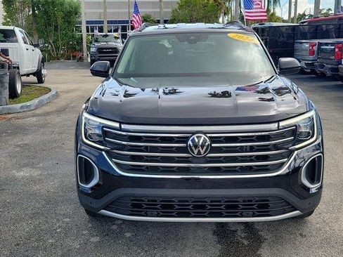 Used 2024 Volkswagen Atlas SE FWD image 2