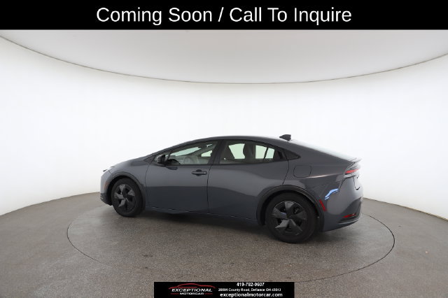 Used 2025 Toyota Prius LE FWD image 9