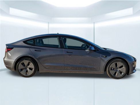 Used 2021 Tesla Model 3 Standard Range Plus image 7