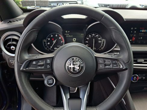 Used 2022 Alfa Romeo Stelvio Ti AWD/4WD image 20