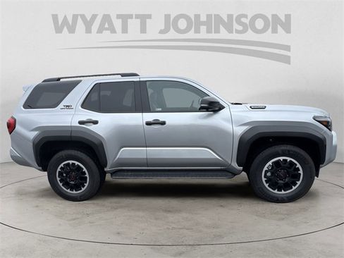 Used 2025 Toyota 4Runner TRD Off-Road Premium image 6