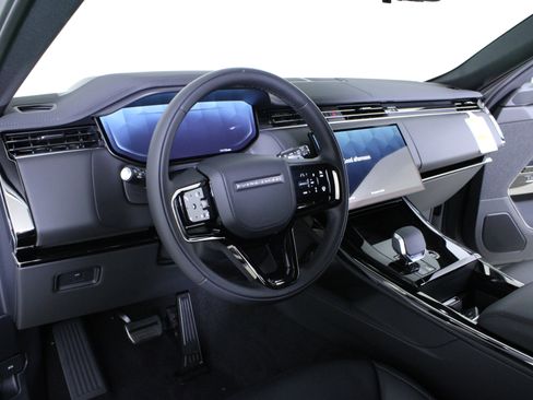 New 2026 Land Rover Range Rover Sport Dynamic SE AWD/4WD image 16