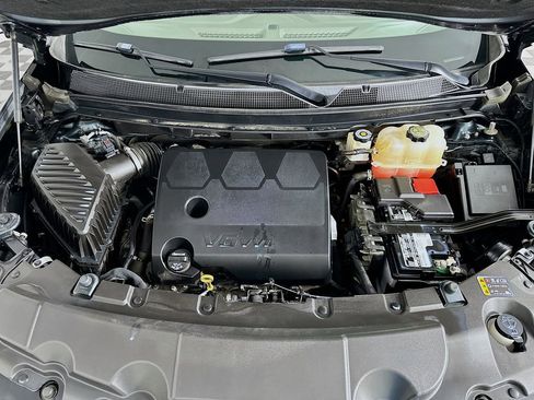 Used 2018 Chevrolet Traverse LT image 32