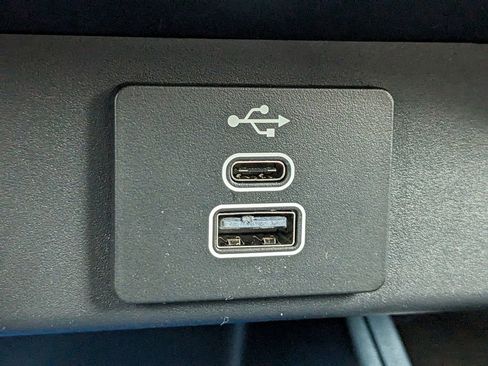 New 2025 Ford Maverick XLT w/ XLT Luxury Package image 23