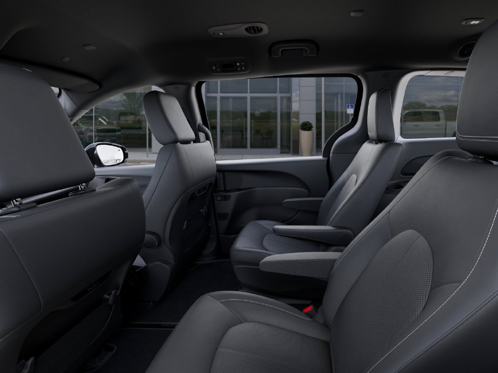 New 2027 Chrysler Pacifica Select FWD image 26
