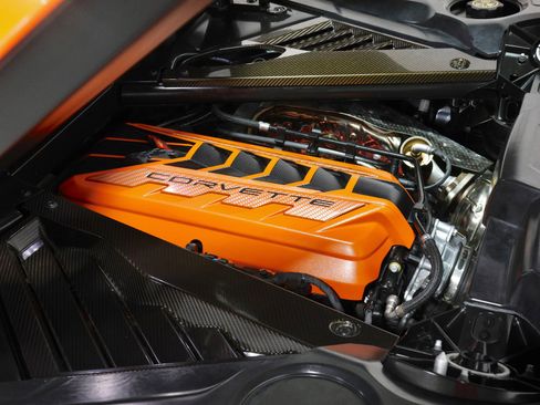 Used 2021 Chevrolet Corvette Stingray Premium Cpe w/ Z51 Performance Package image 4