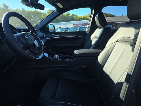New 2025 Jeep Grand Cherokee Limited image 20