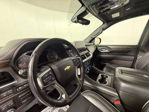Used 2021 Chevrolet Tahoe Premier w/ Premium Package RWD image 6