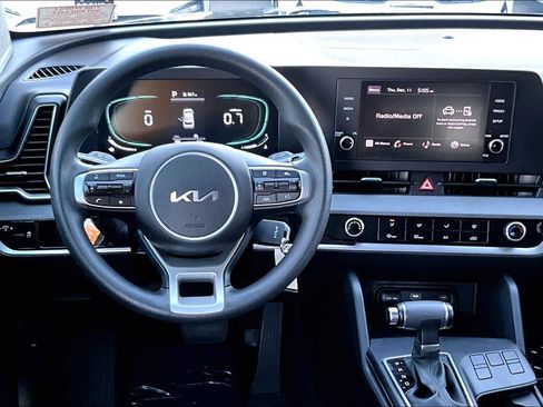 Certified 2023 Kia Sportage LX image 5