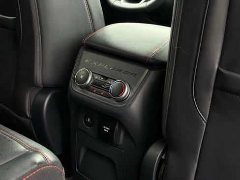 Used 2025 Ford Explorer ST-Line w/ Premium Package image 23