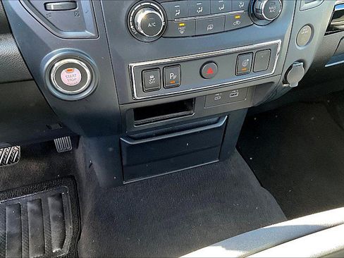 Used 2023 Nissan Titan SV RWD image 16