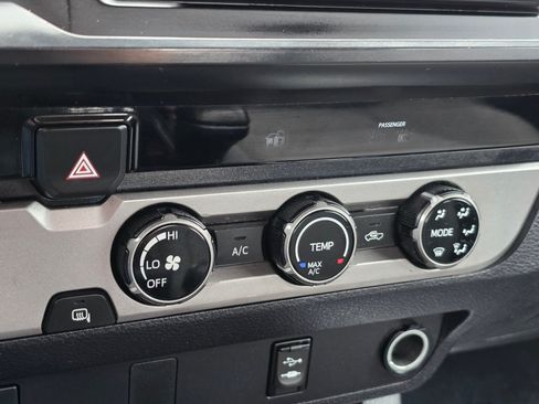 Used 2016 Toyota Tacoma SR RWD image 10