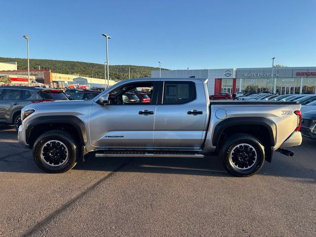 Used 2025 Toyota Tacoma TRD Off-Road w/ TRD Off Road Upgrade Package AWD/4WD image 8