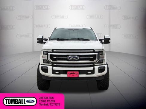 Used 2022 Ford F250 Platinum w/ FX4 Off-Road Package AWD/4WD image 2