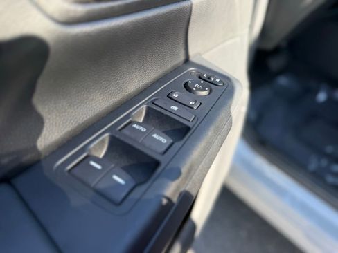 Used 2024 Honda CR-V Sport image 17