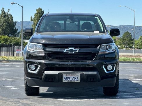 Used 2018 Chevrolet Colorado Z71 w/ Z71 Midnight Edition AWD/4WD image 9