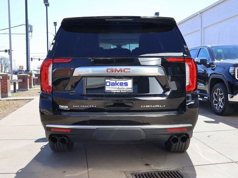 Used 2021 GMC Yukon Denali w/ Denali Premium Package image 6