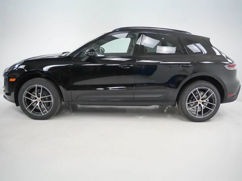 Certified 2026 Porsche Macan AWD/4WD image 2