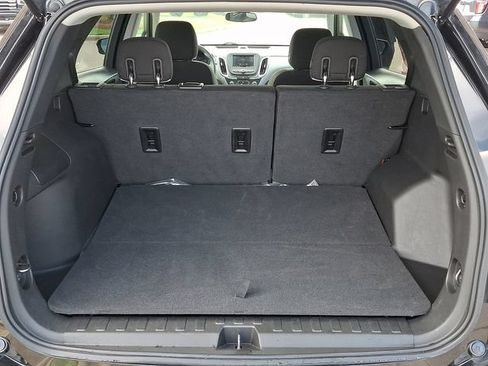 Used 2020 Chevrolet Equinox LS w/ LS Convenience Package FWD image 23