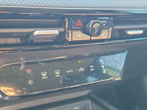 New 2026 Nissan Kicks SR image 30