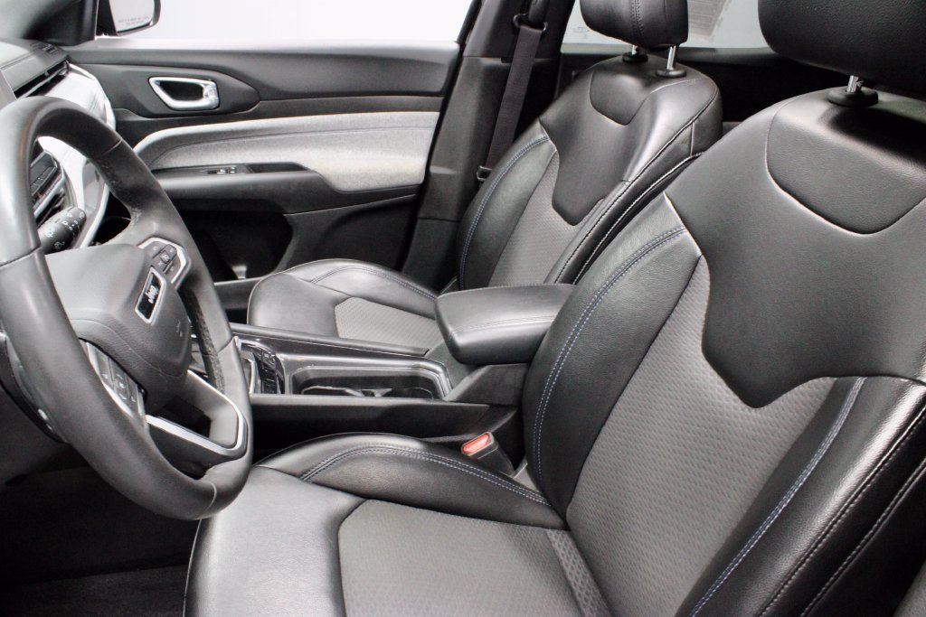 Used 2023 Jeep Compass Latitude w/ Sun and Sound Group AWD/4WD image 23