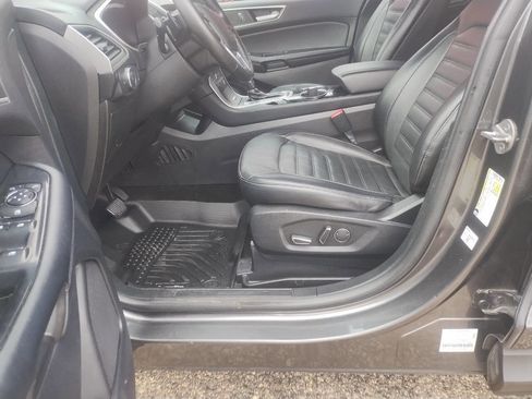 Used 2018 Ford Edge SEL w/ Equipment Group 201A image 9