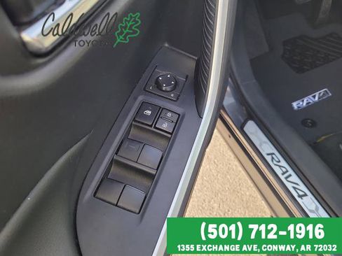 Used 2021 Toyota RAV4 XLE w/ Convenience Package image 11