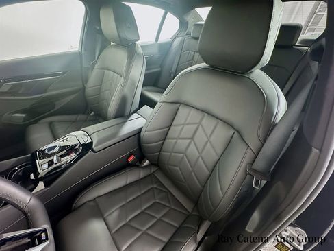 Used 2025 BMW 530i xDrive w/ M Sport Package image 22