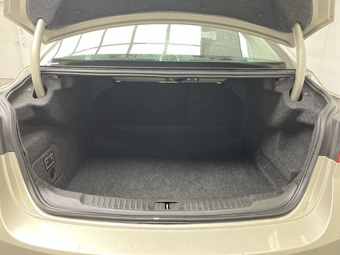 Used 2016 Chevrolet Malibu LT image 22