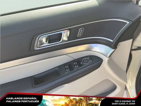 Used 2018 Ford Explorer XLT w/ Equipment Group 202A FWD image 11