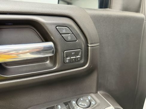 Used 2020 Chevrolet Silverado 1500 LTZ w/ Technology Package AWD/4WD image 18