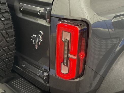 Used 2023 Ford Bronco Badlands w/ Sasquatch Package image 40