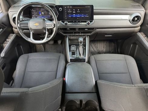 Used 2024 Chevrolet Colorado LT RWD image 14