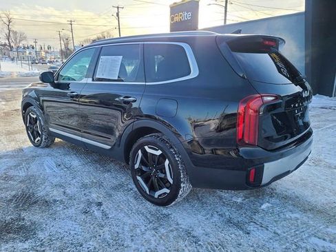 Used 2023 Kia Telluride S image 10