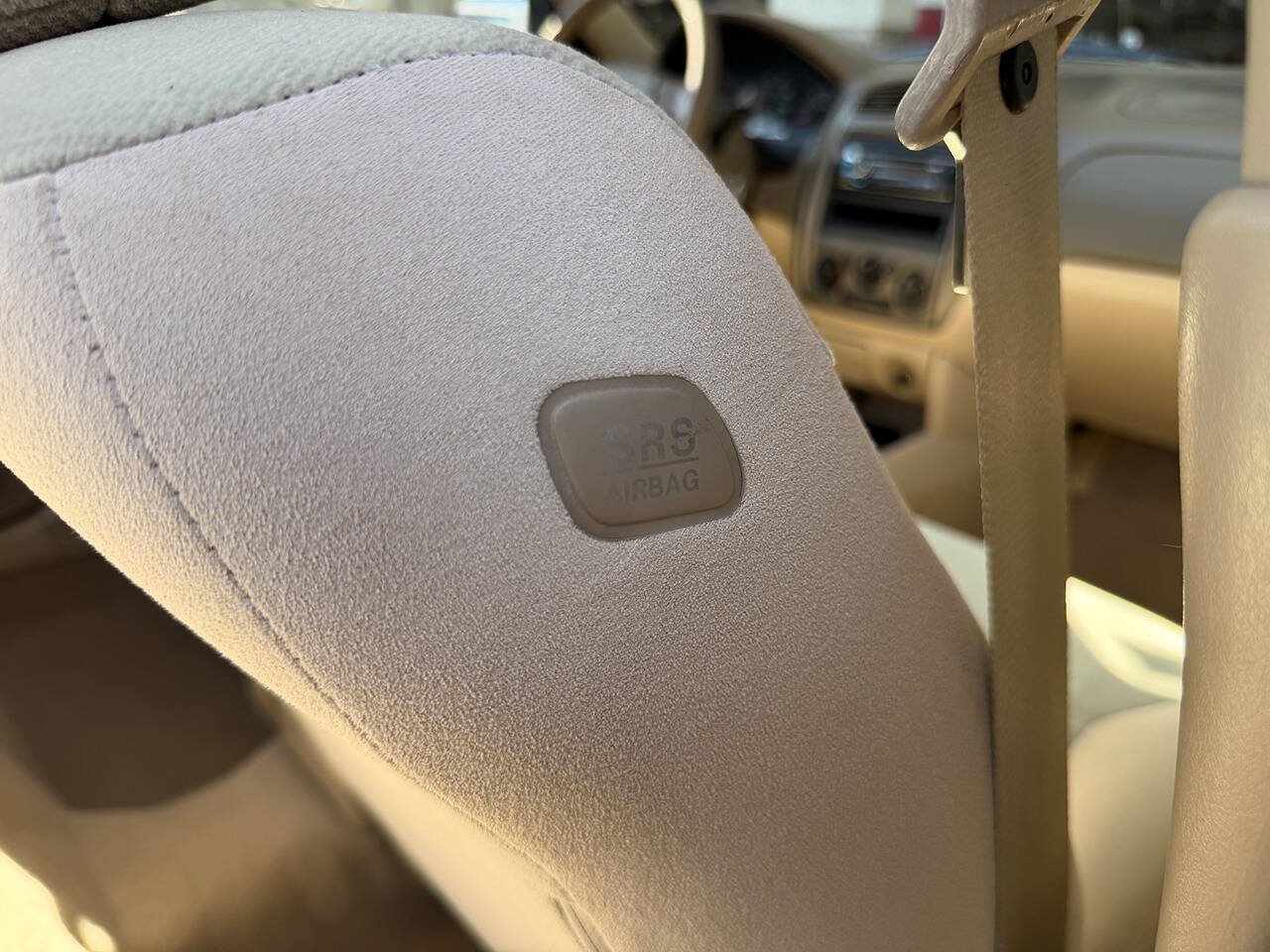 Used 2002 MAZDA Protege FWD image 75
