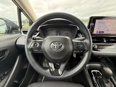 Used 2024 Toyota Corolla LE FWD image 11