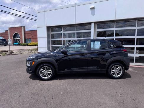 Used 2021 Hyundai Kona SE AWD/4WD image 2